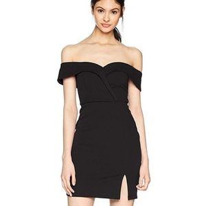 Speechless Off the Shoulder Sweetheart Neckline Black Mini Cocktail Dress Size 5
